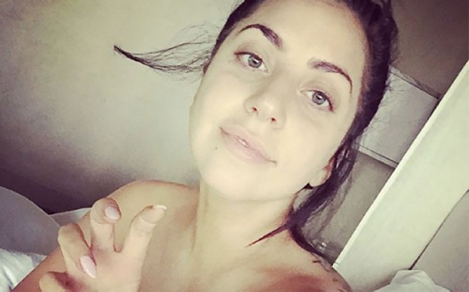 lady gaga 10 Celebridades Sin Maquillaje dalemedia - 10 Celebridades sin Maquillaje. MakeUp Free