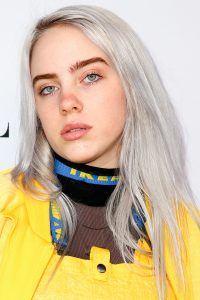 Billie Eilish DALE 200x300 - Billie Eilish nos enseña el vestuario que usa en su tour!