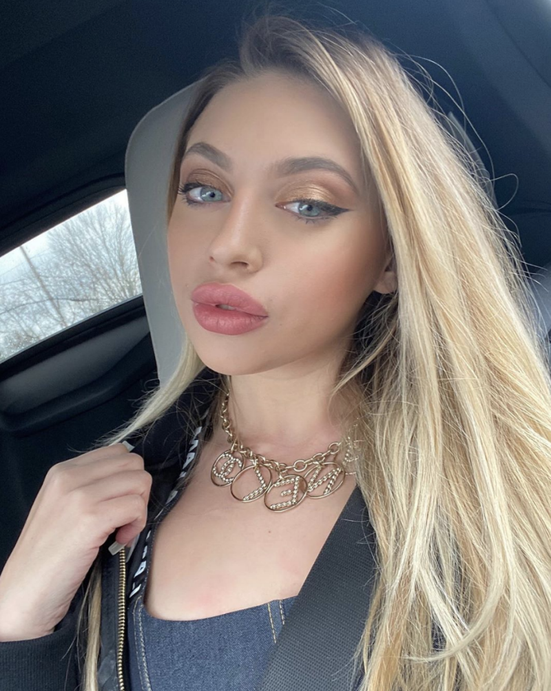 Unveiling The Ava Louise Video A Deep Dive Into The Social Media Sensation