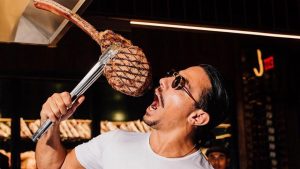 SALT BAE DALENEWS MIAMI 300x169 - SALT BAE Empezó desde cero y ahora es MILLONARIO!