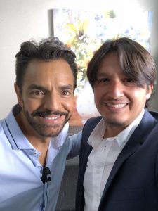 EUGENIO DERBEZ ANDRES ROMERO 225x300 - ANDRÉS ROMERO, Showrunner y Productor Ejecutivo, la nueva visión del Entretenimiento!