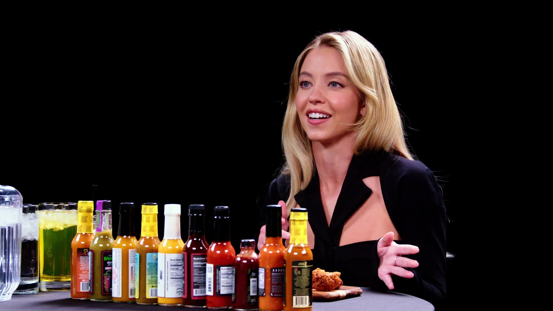 Sydney Sweeney Endures a Nightmare While Eating Spicy Wings dalenews - Sydney Sweeney vs. the Wings of Death