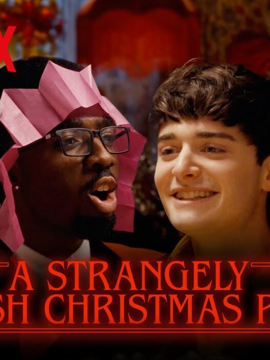 Stranger Things Navidad elegante dalenews  527x703 - Stranger Things: Navidad elegante… hasta que empieza la trivia